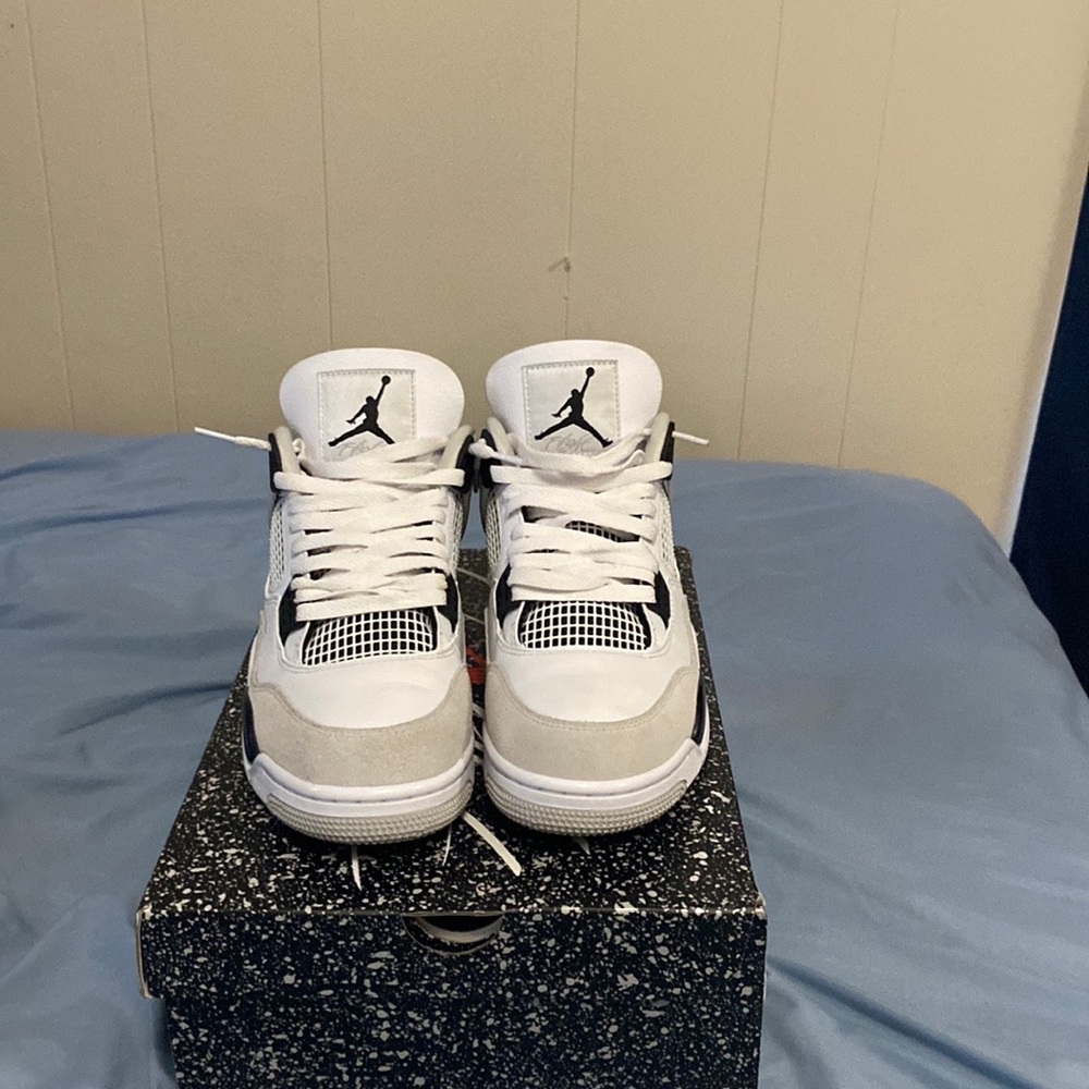 Jordan 4 military black